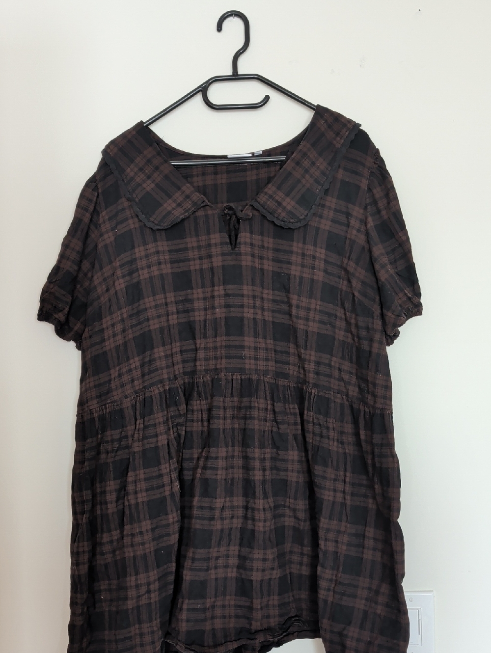 Plaid Short-Sleeve Baby Doll Dress in Black and Brown